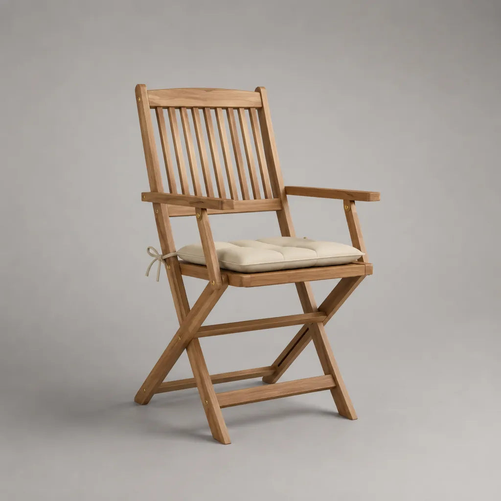 Sedia pieghevole da giardino in legno di acacia con braccioli e cuscino beige, 58 × 56 × 90 cm